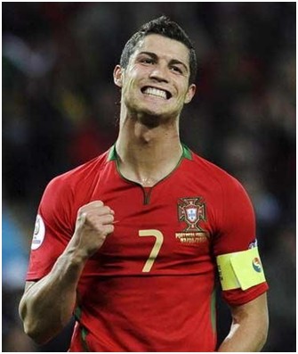 麦芬与LastWar你追我赶，《P5X》在海外终于“扬眉吐气” ｜ 大陆出海秀