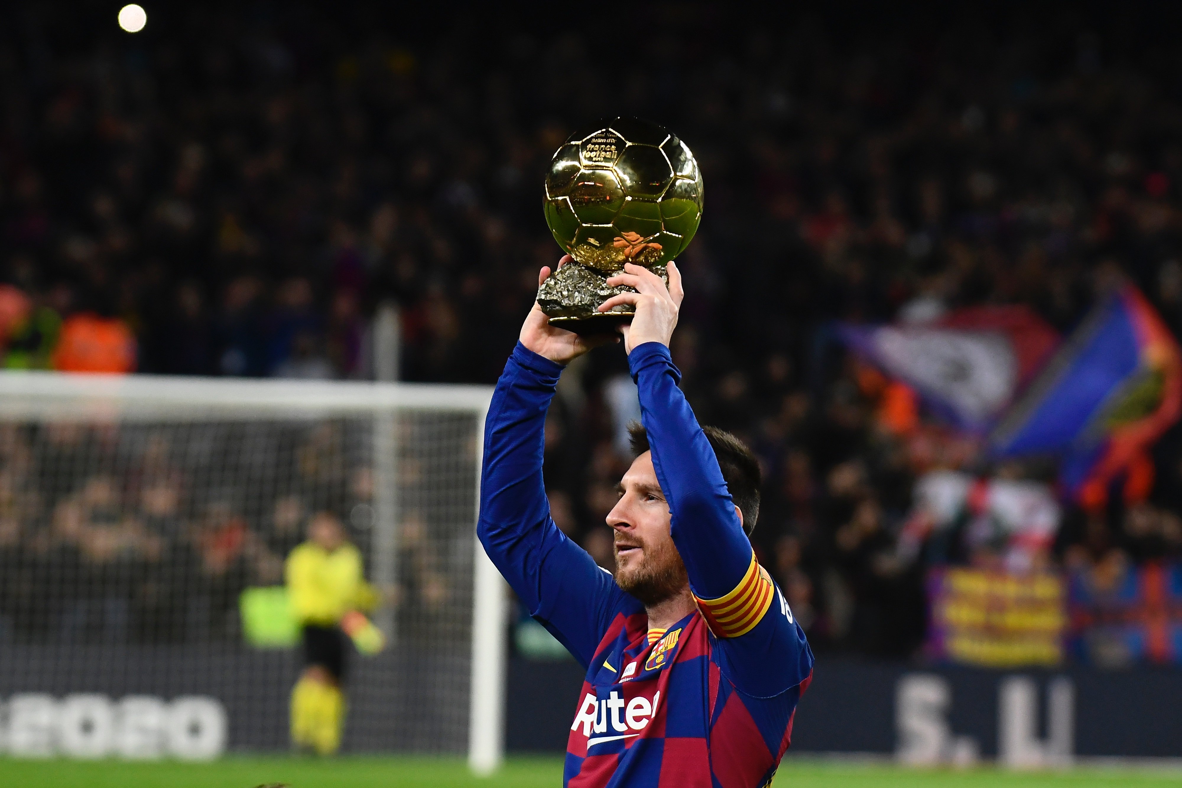 公牛签回日本后场球员河村勇辉，并裁掉前快船年轻后卫弗劳尔斯？