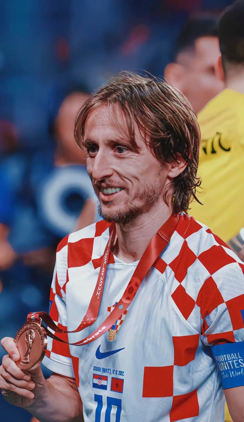 北京主场不敌山西近4战3败引热议！周琦伤退转折点 翟晓川燃尽一战