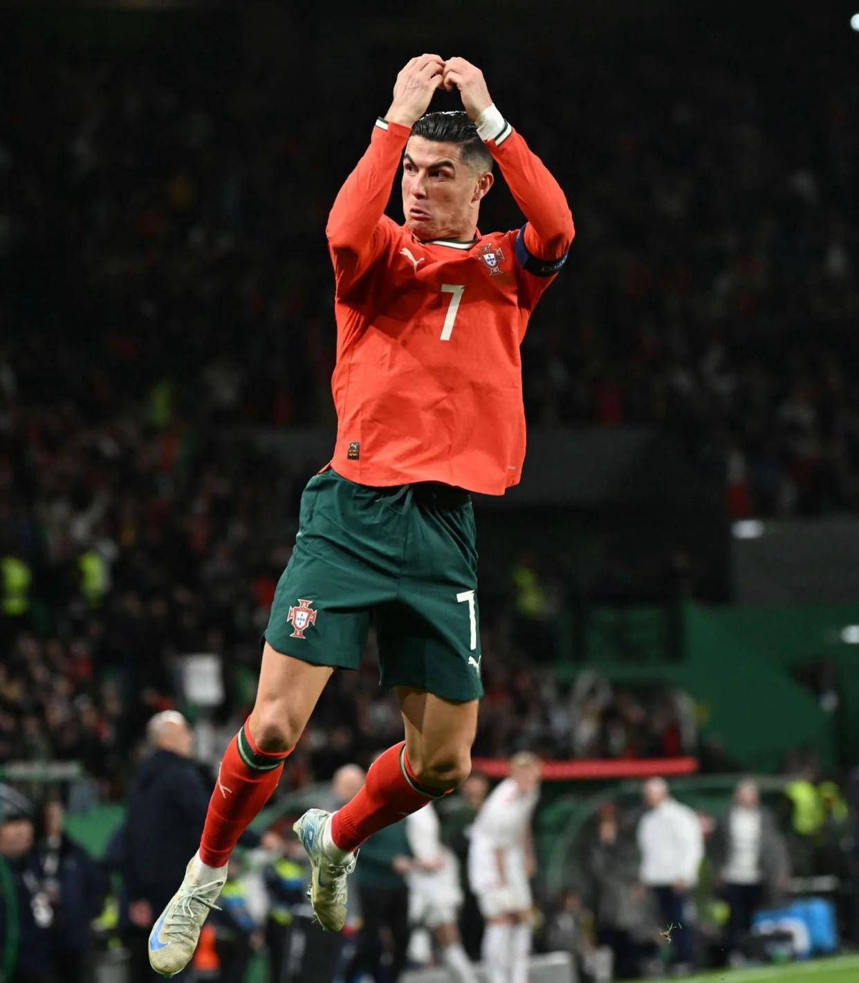 NBA今日里程碑！琼斯生涯之夜，文班亚马500帽，东契奇队史第1